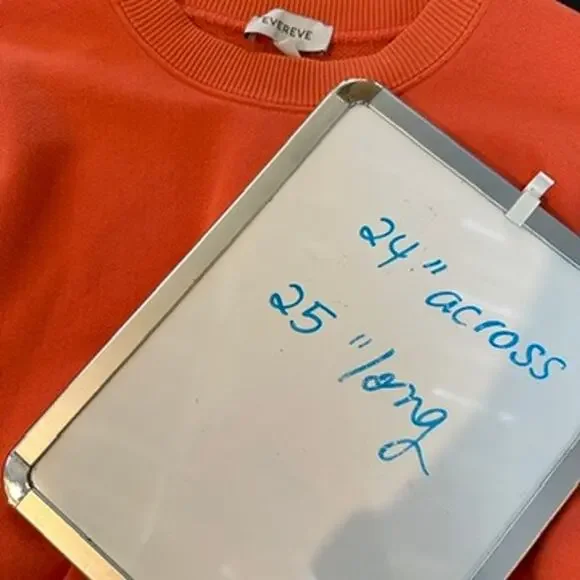 Evereve Sweatshirt Womens SMALL Embroidered Heart Preppy Academia Classiccore - Picture 11 of 11